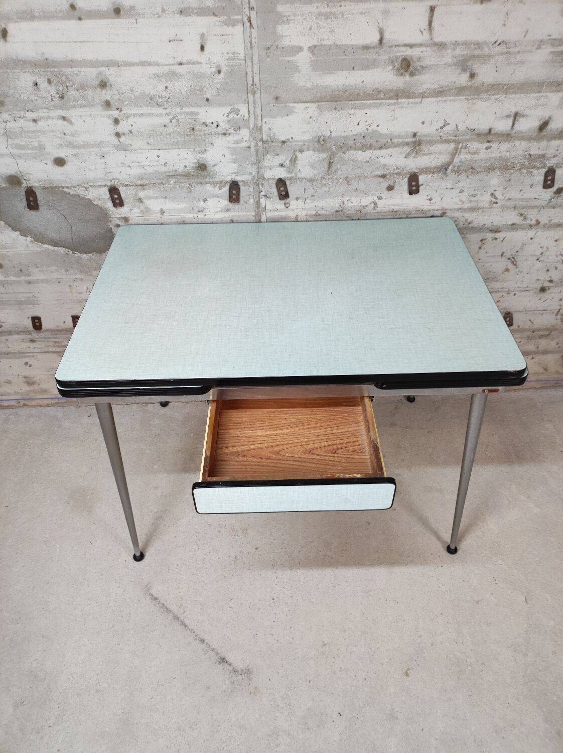 Formica table