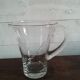 Broc à eau en verre gravé