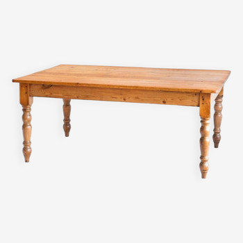 Large English farmhouse table in fir. Vintage. United Kingdom, 1940s