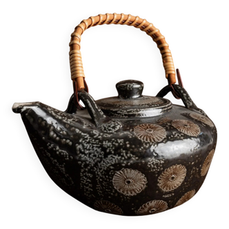 Wim Mühlendyck Stoneware Teapot in Westerwald Salt Glaze with Ritzdekor – Noir Speckled Ceramic, Mid-Century