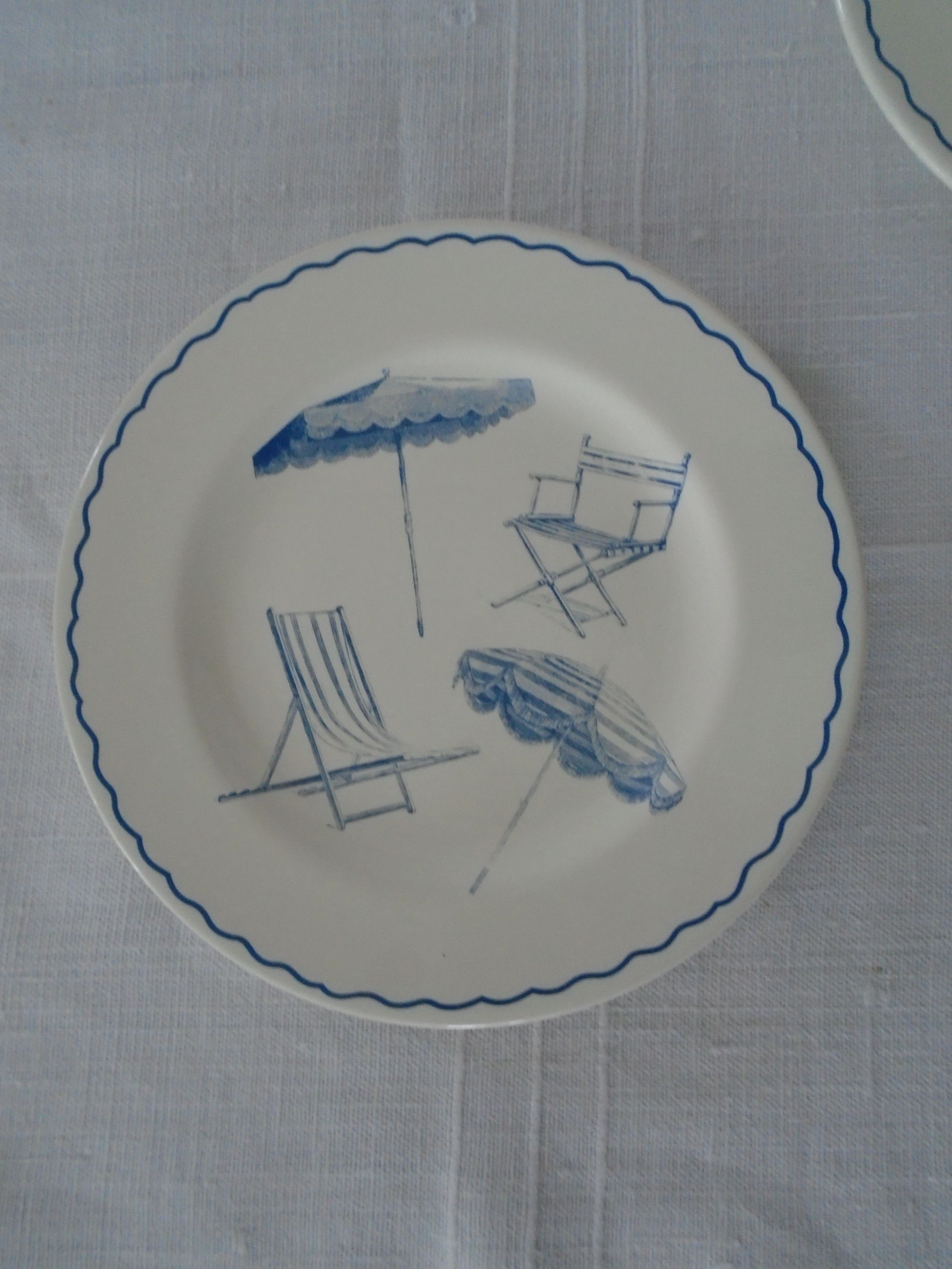 3 plates exclusive