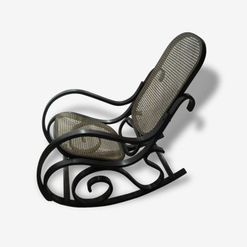 Rocking Chair ,chaise à Bascule ,Assise cannée ,couleur brou de noix