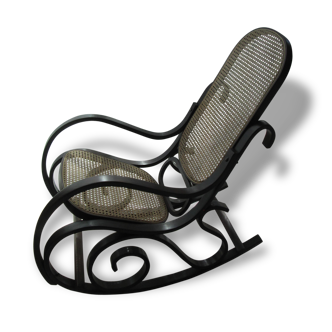 Rocking Chair ,chaise à Bascule ,Assise cannée ,couleur brou de noix