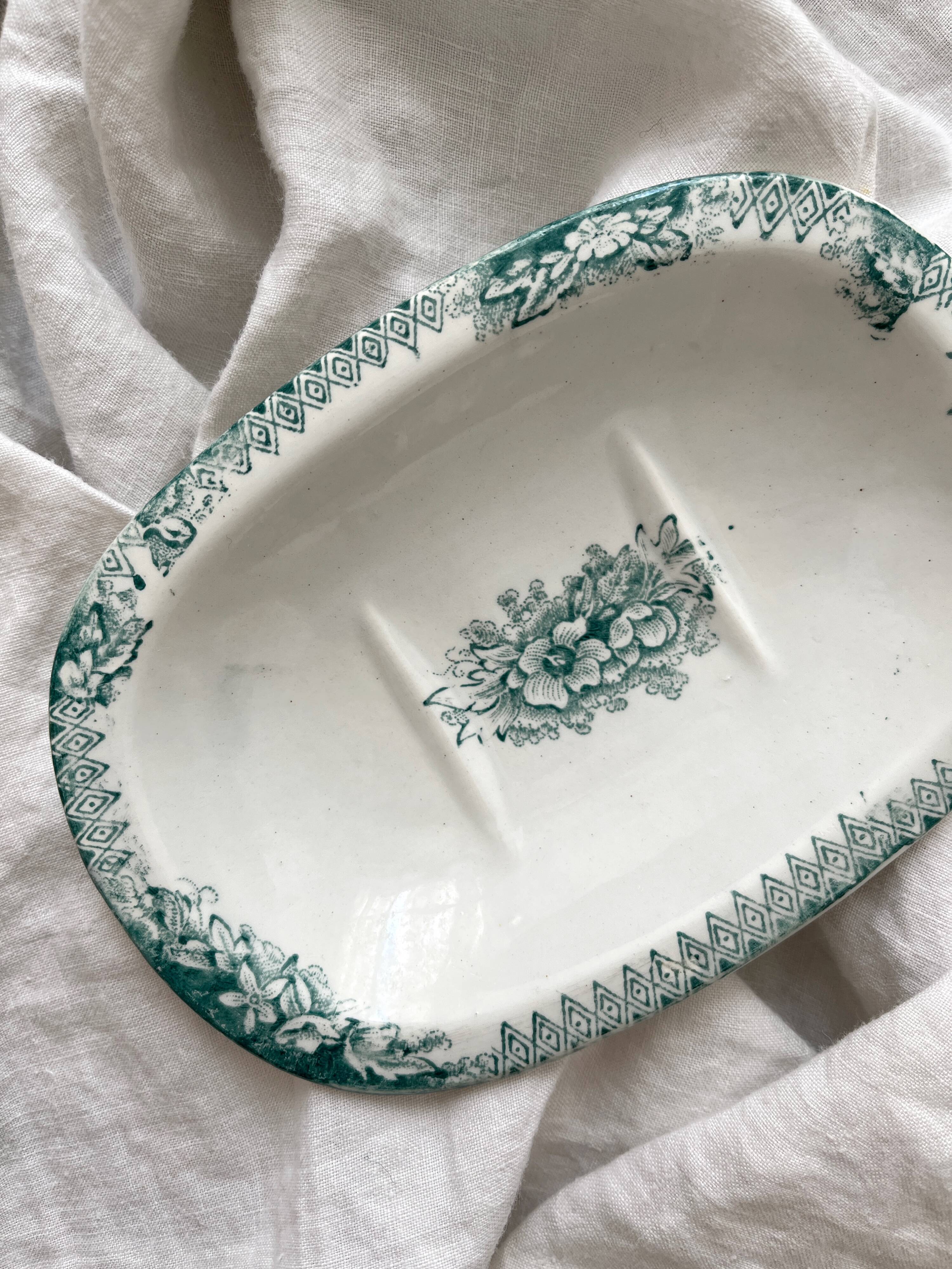 Sarreguemines "Jardinière" iron clay soap dish