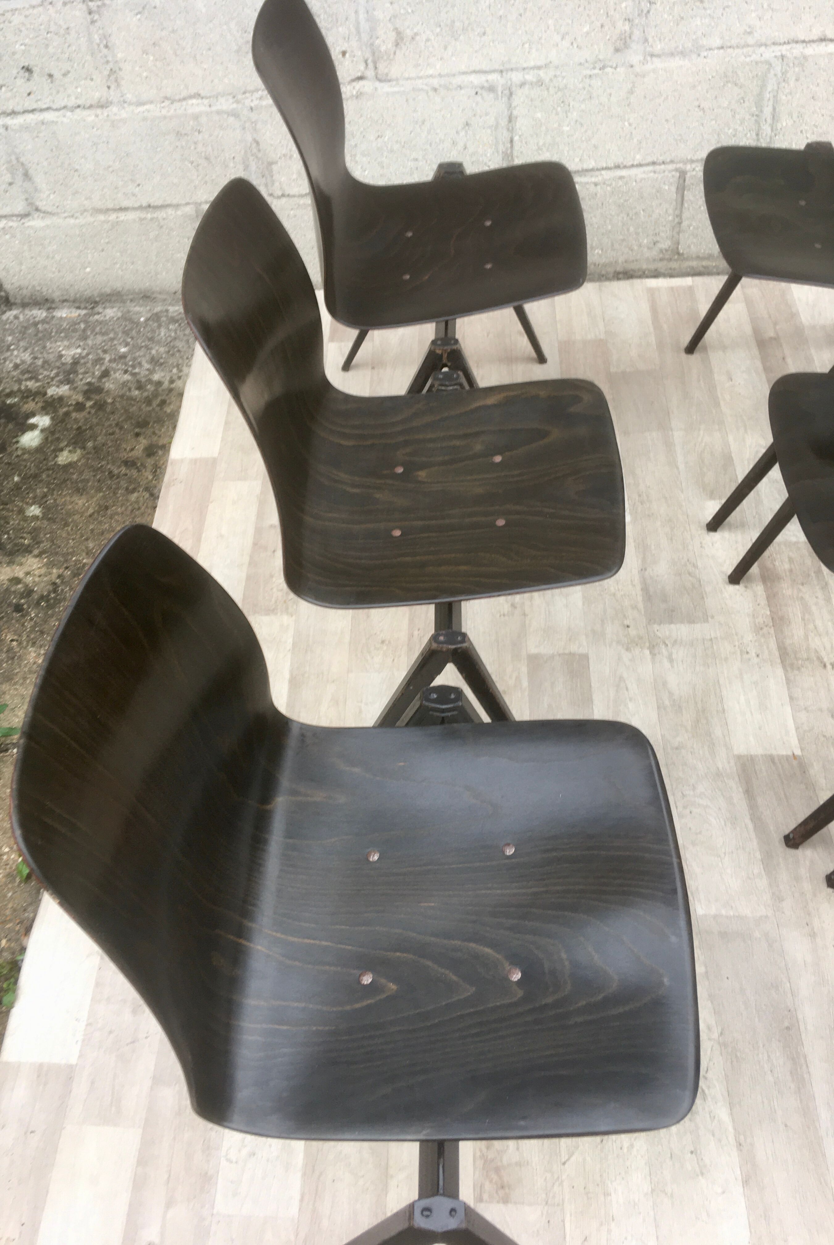 Set of 6 Dutch design and vintage chairs S22