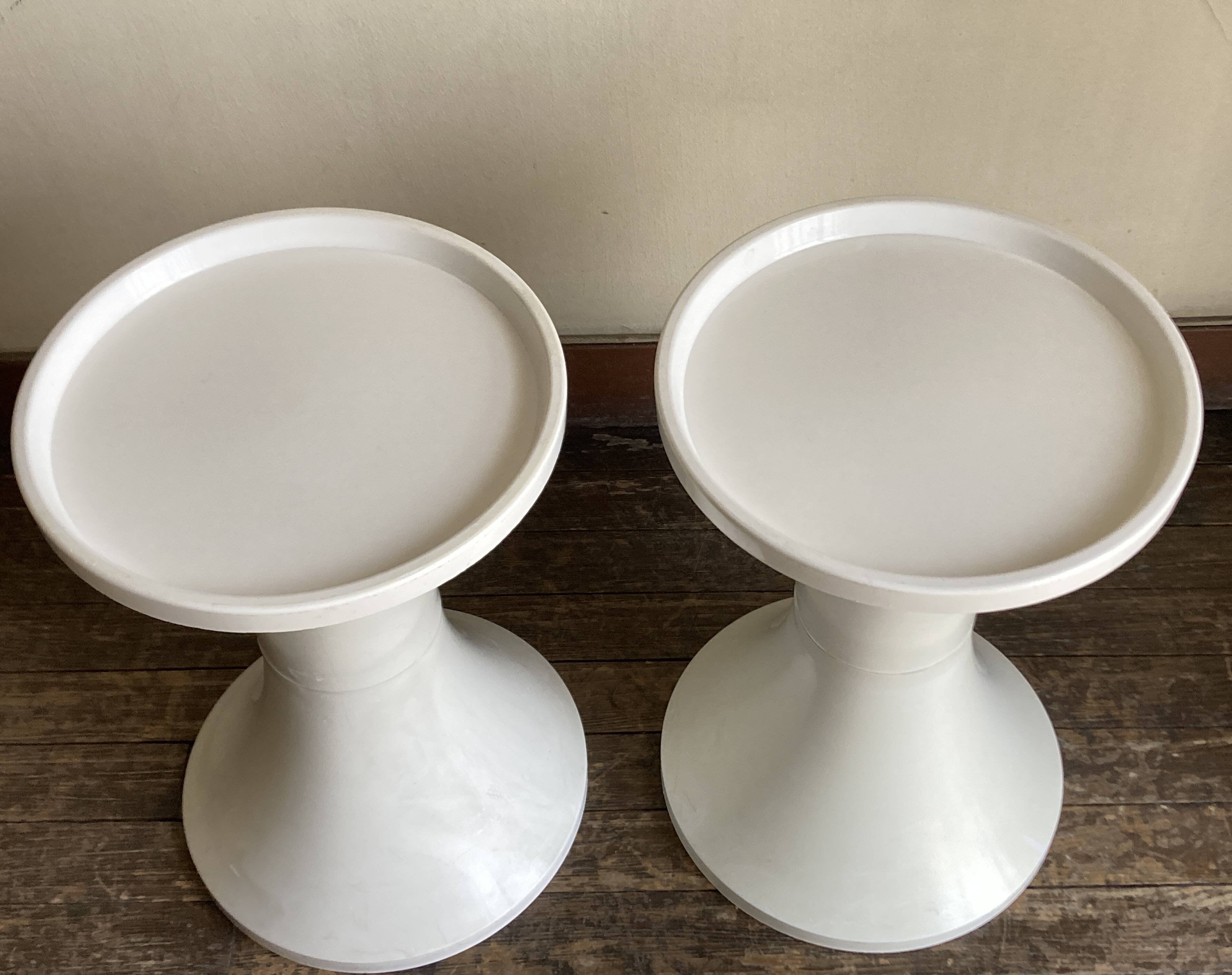 Pair of bedside tables 1970 Space Age in white ABS
