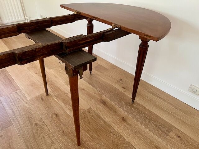 Half-moon table in mahogany from Honduras Louis XVI style