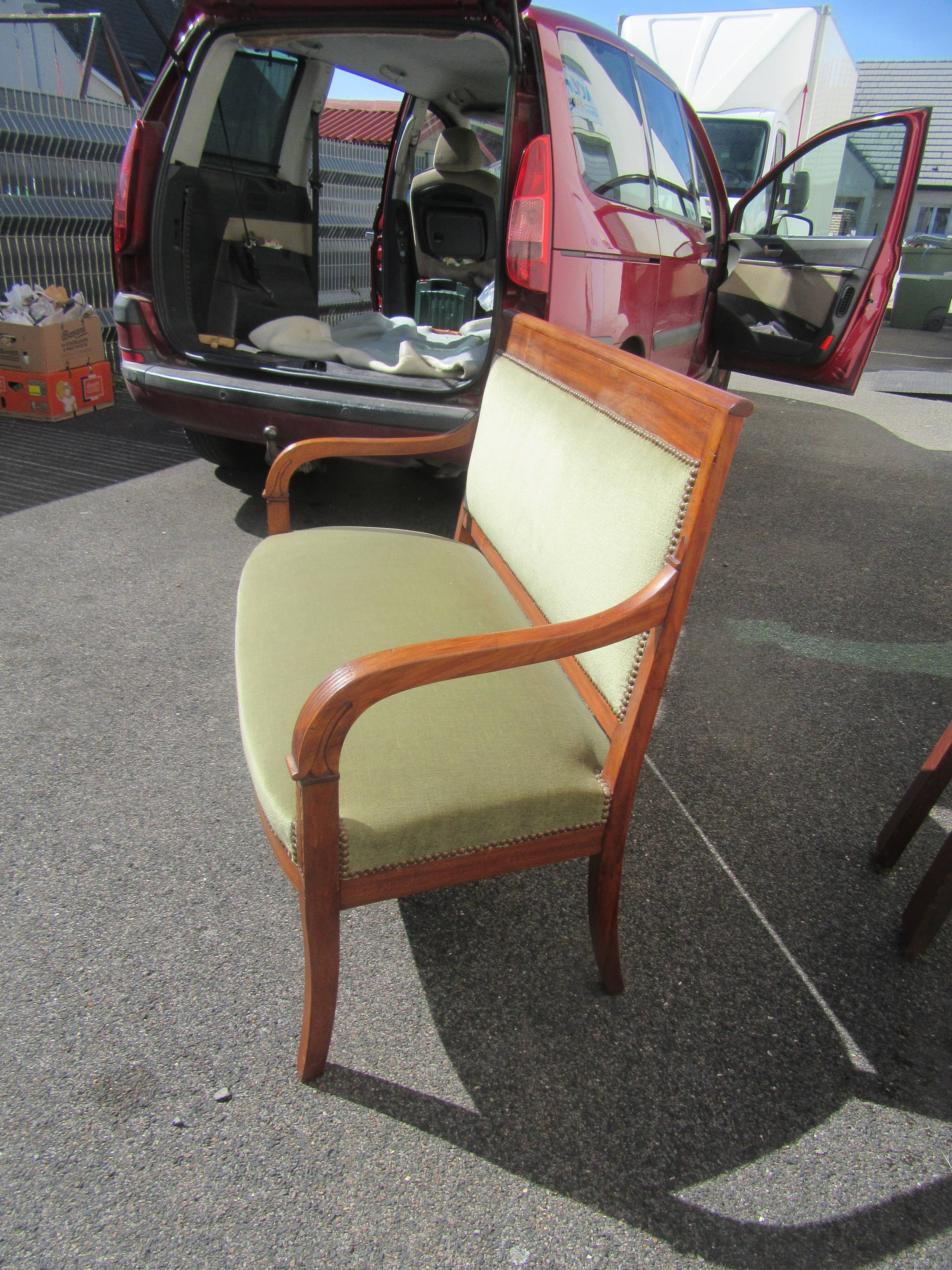 Restaurant-style sofa