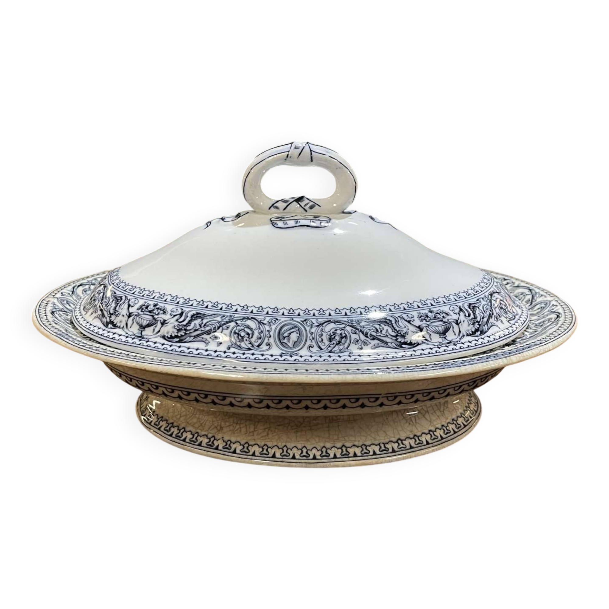 Minton English porcelain vegetable dish, Florentine pattern