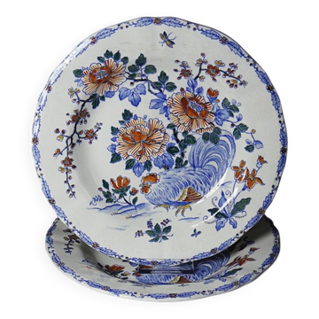 Pair of antique Gien plates model "Rooster & Peonies" earthenware circa 1900