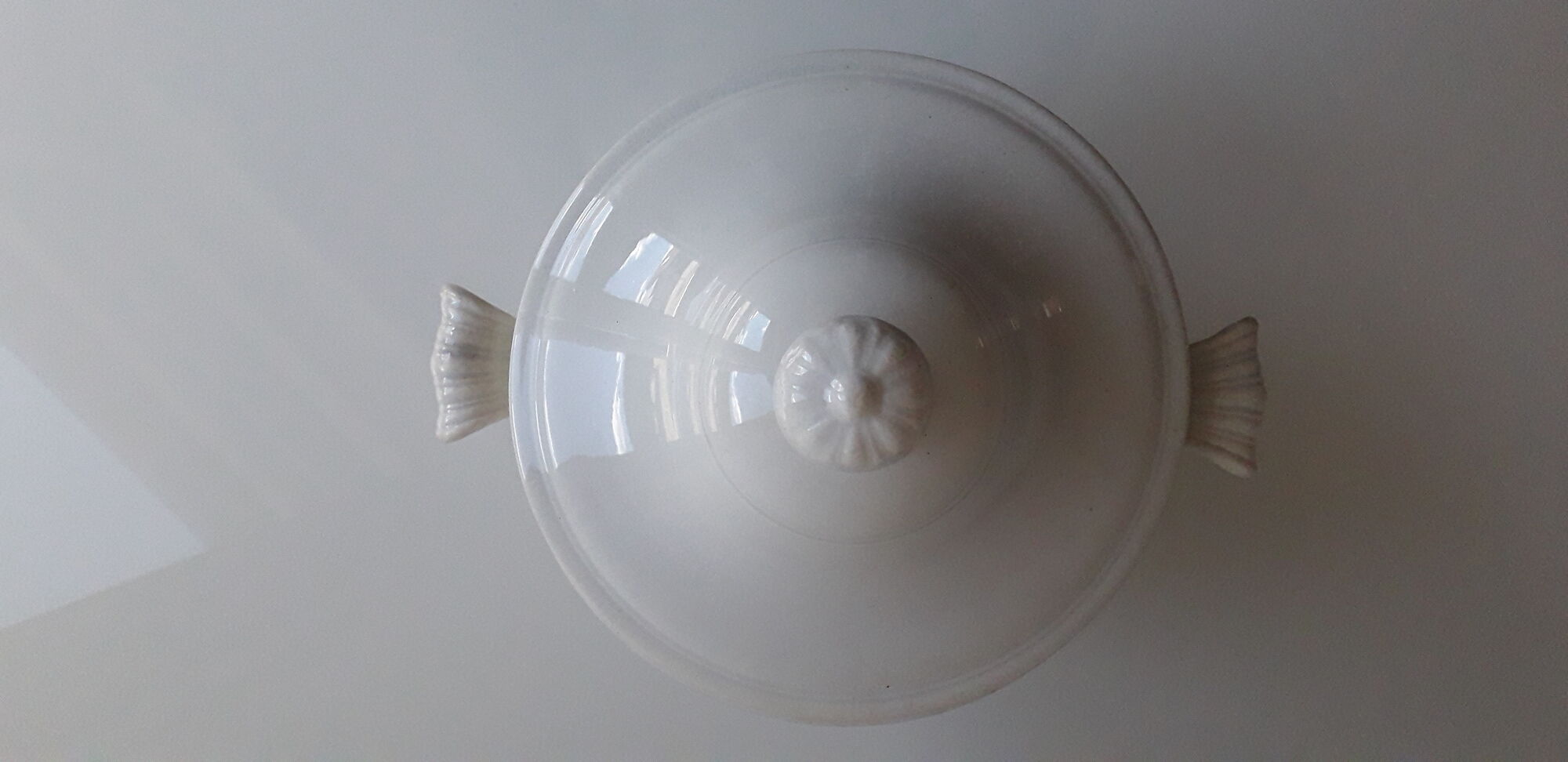 White porcelain soup bowl from Creil & Montereau - xixth century