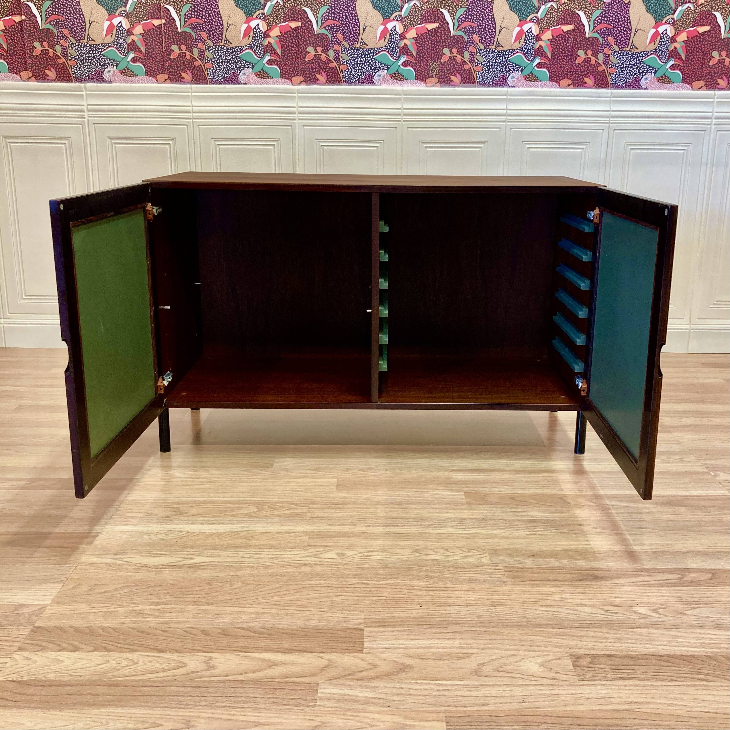 Commode palissandre et métal design 1950.