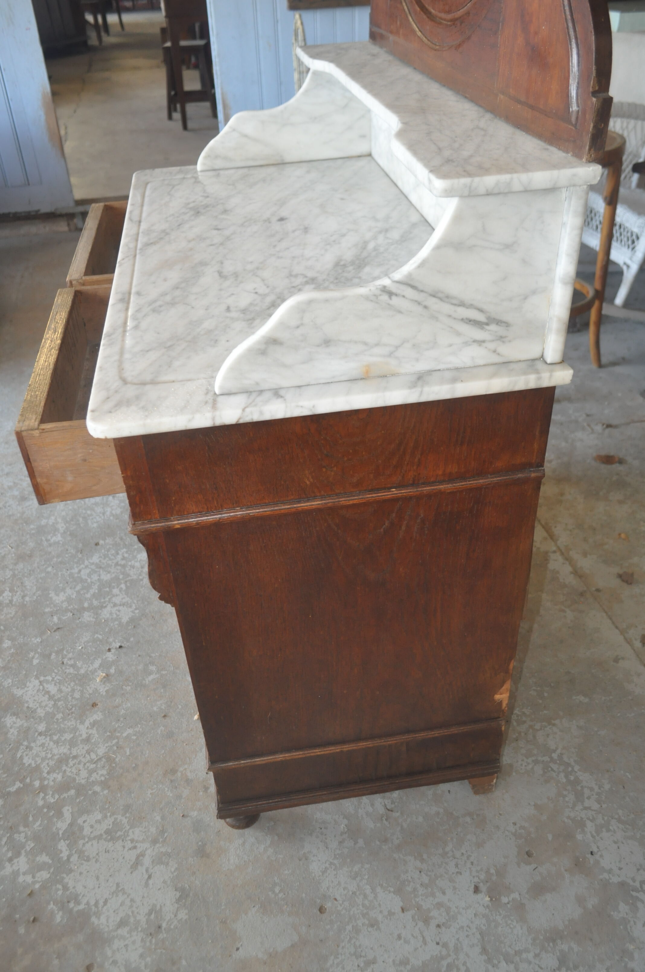 Retro dressing table