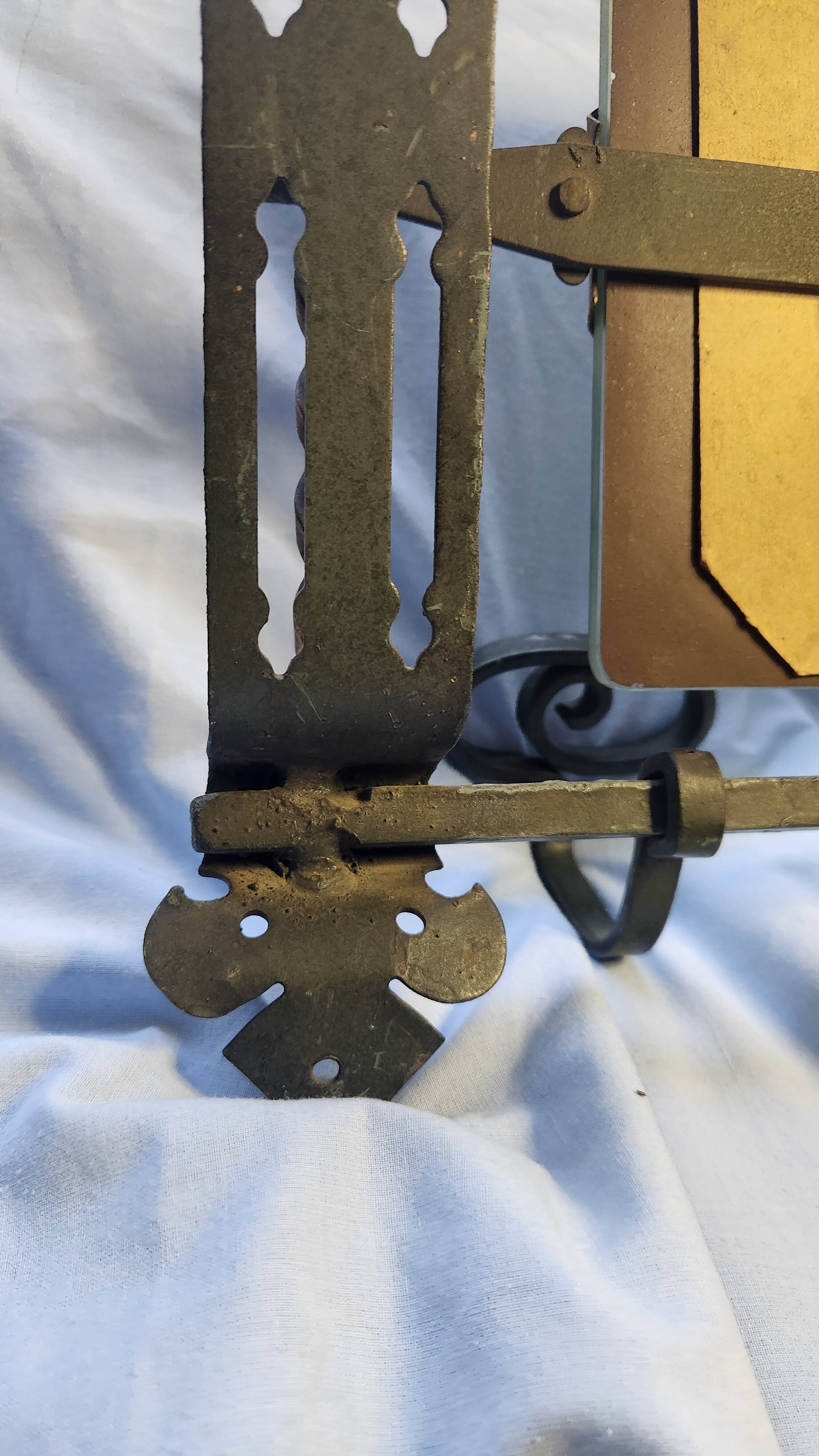 Vintage Art Deco wall-mounted coat and hat rack.