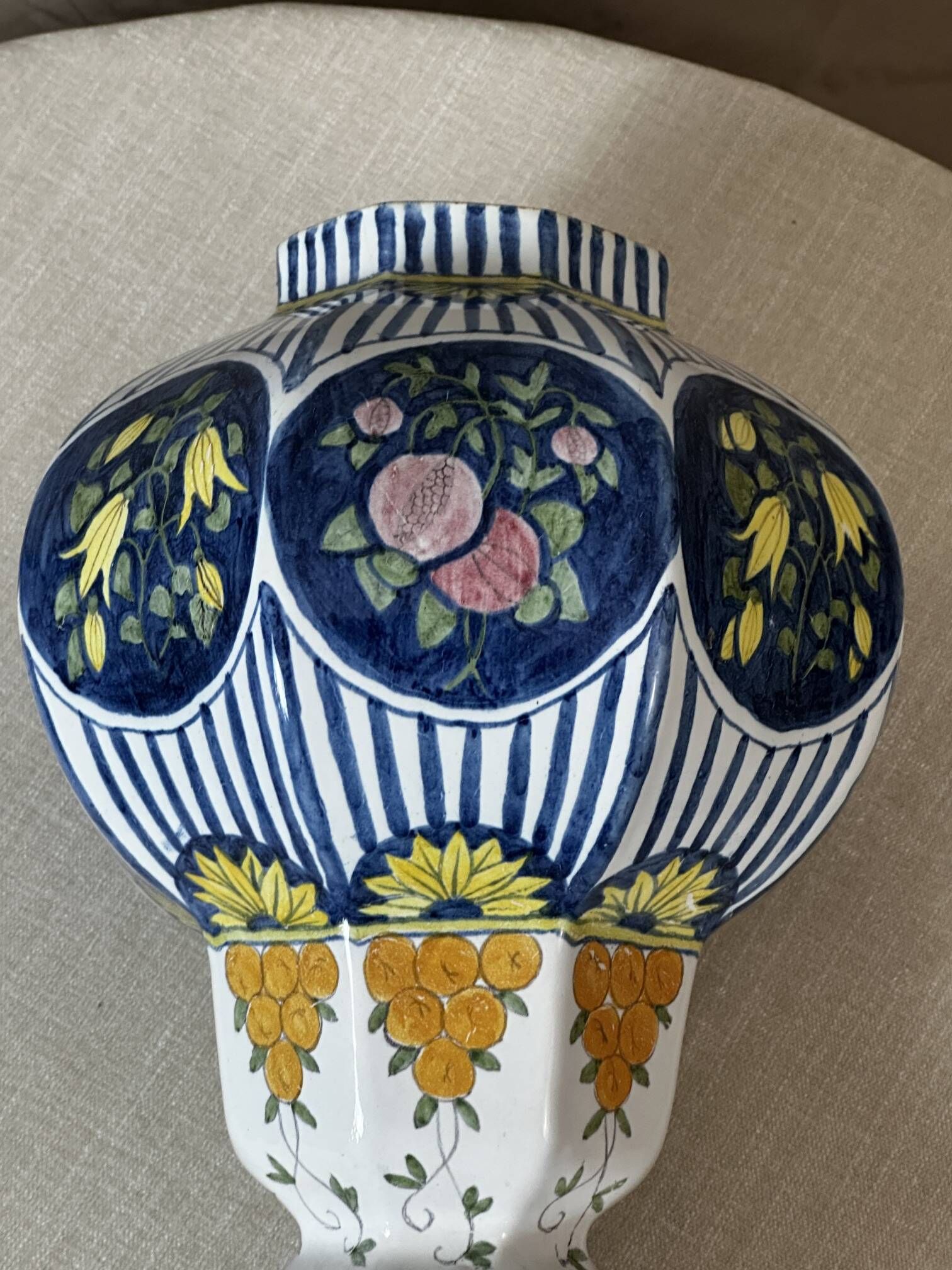 Polychrome vase 1925