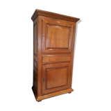 Man standing - TV stand