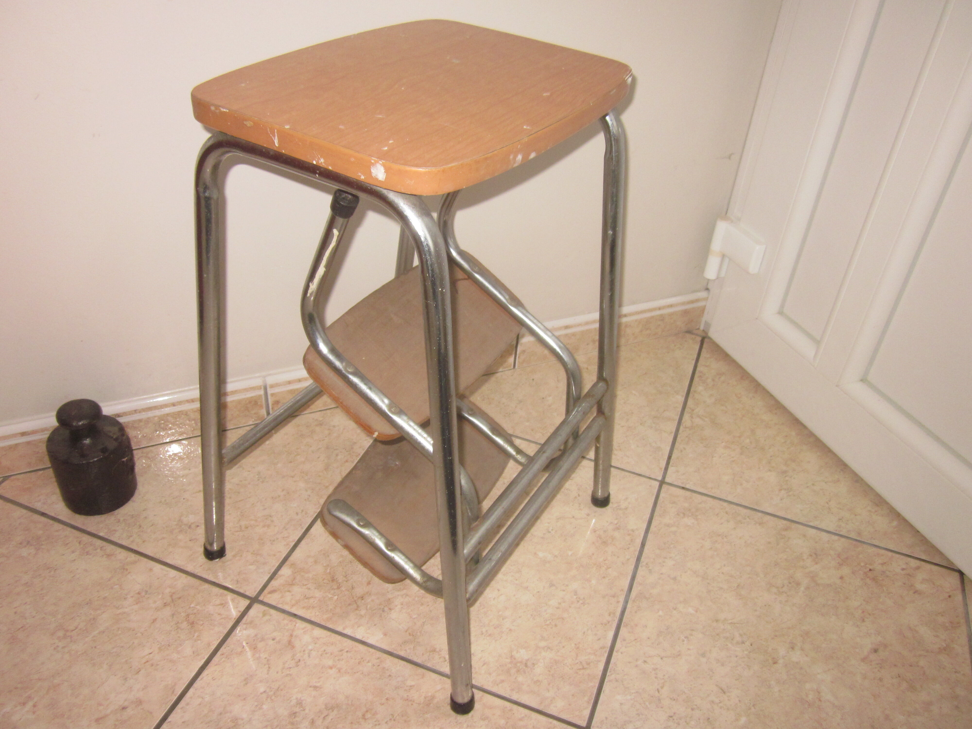 Stepladder stool