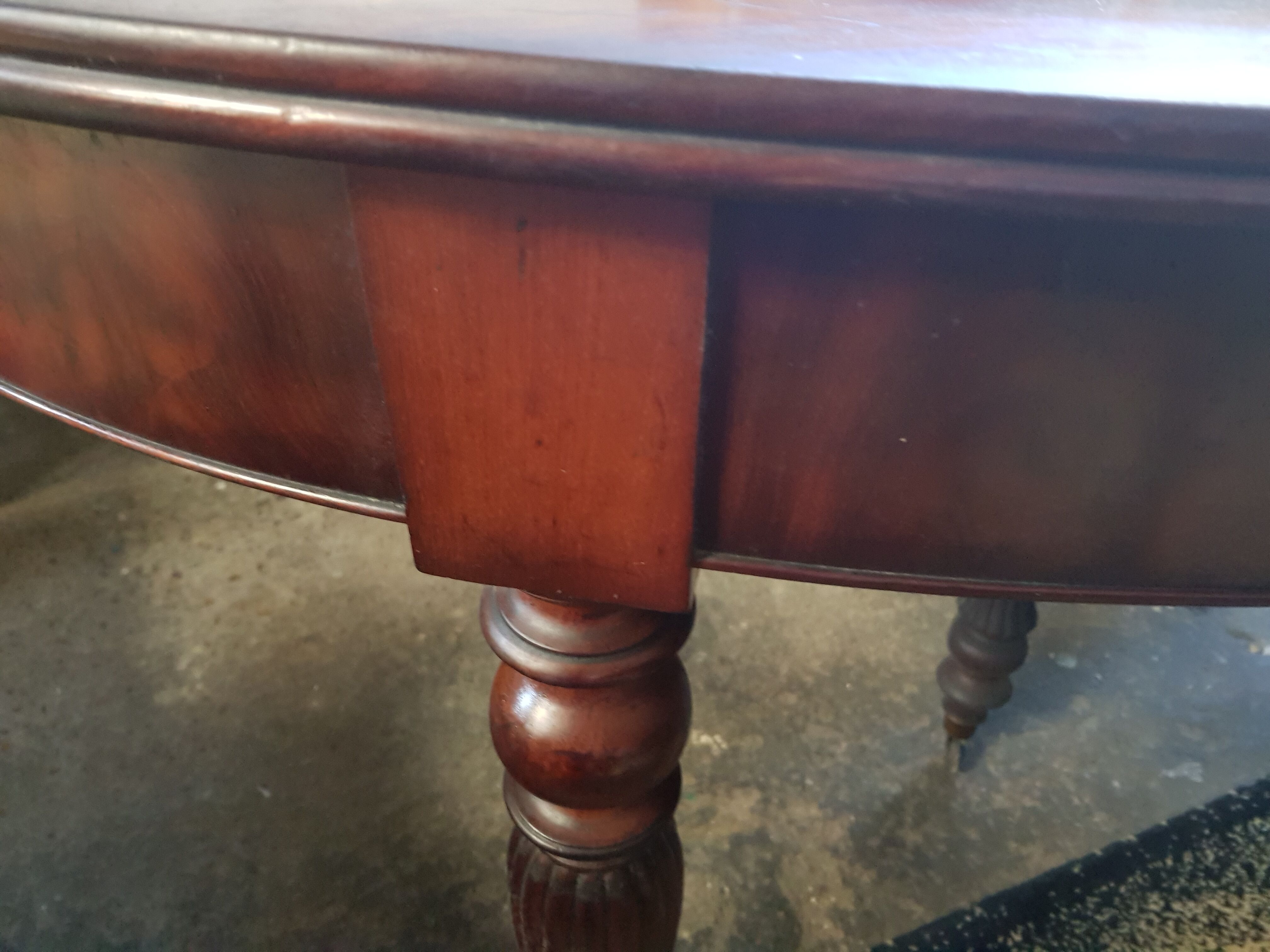 Louis Philippe oval table, 19th