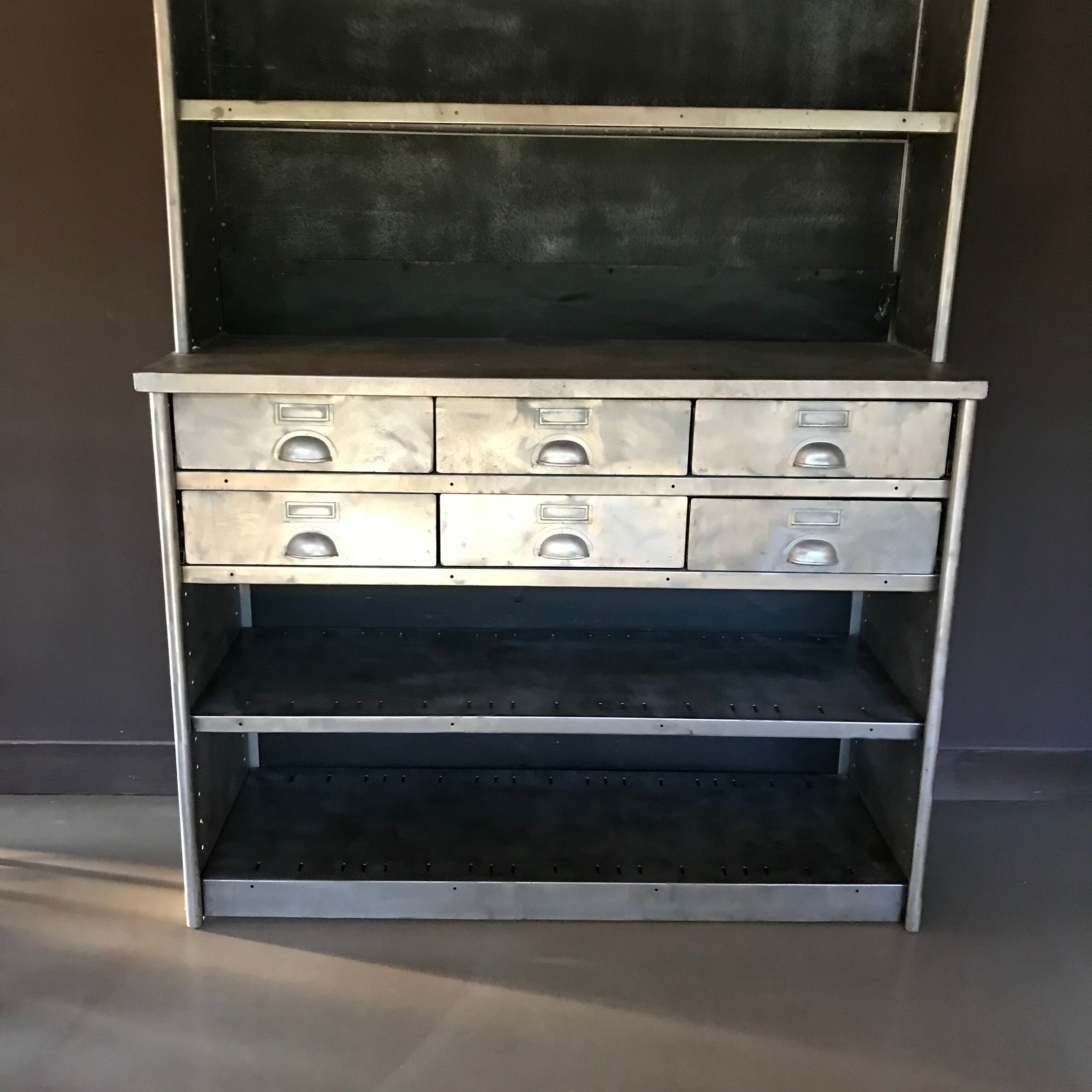 Industrial buffet