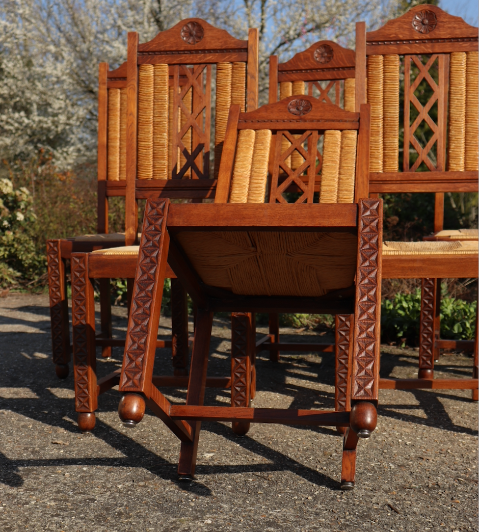 Lot 6 chaises vintage en bois paillées et sculptés