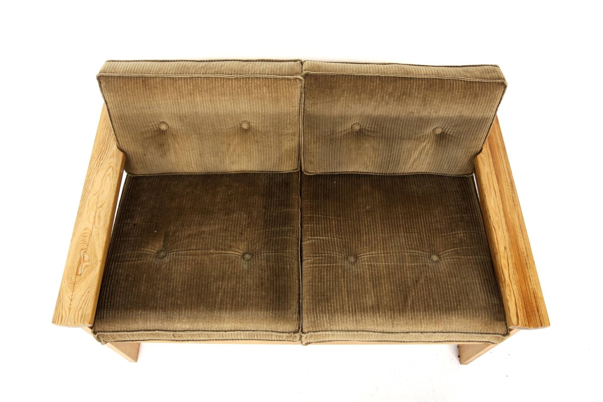 Scandinavian two-seater sofa in pine and velvet, Sweden, 1970.