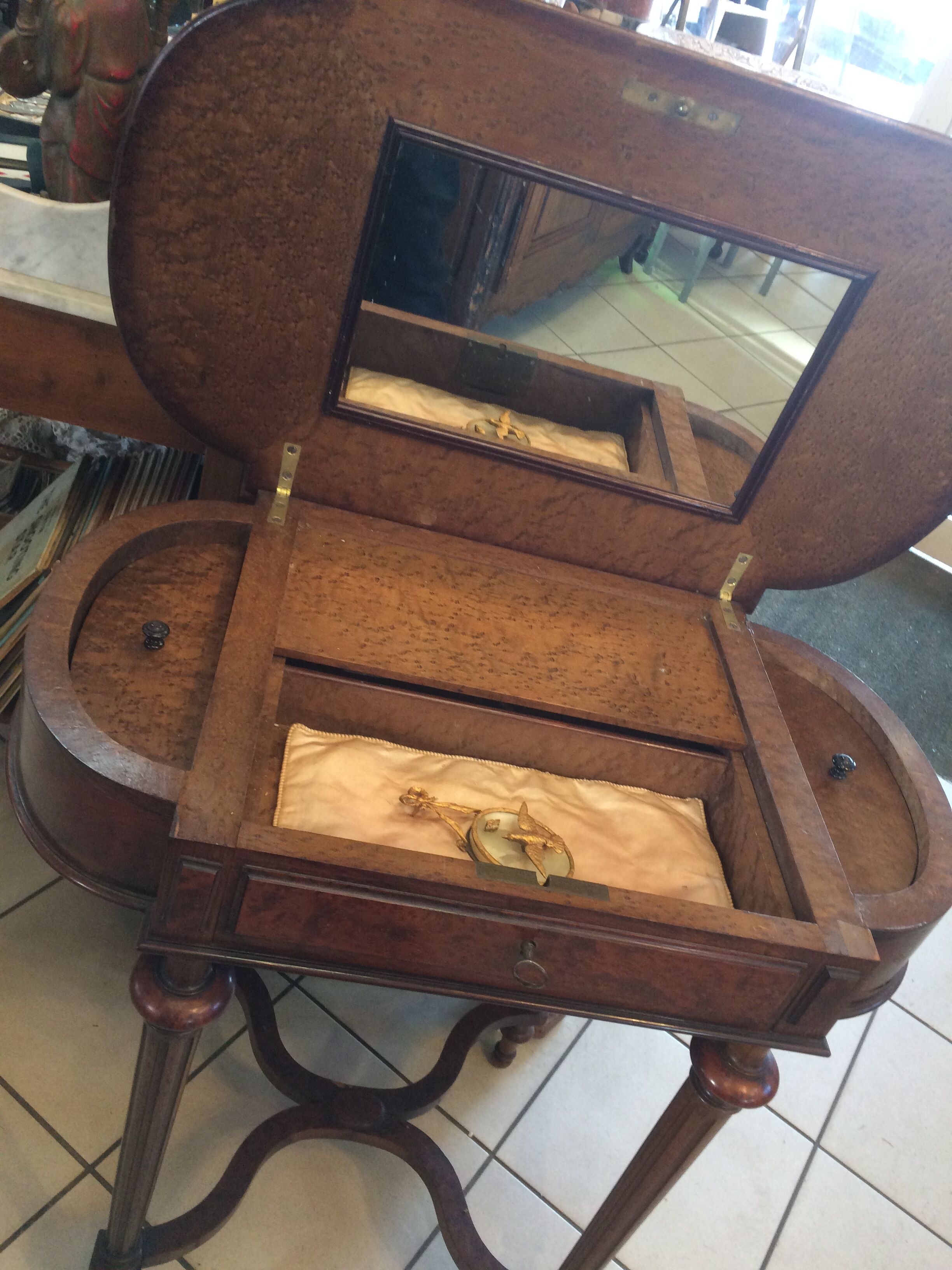 Travailleuse ou table à ouvrage Napoléon III
