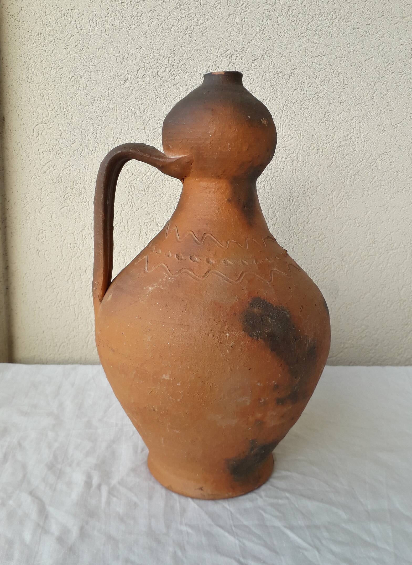 Poterie, vase en terre cuite