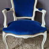 Weathered convertible armchair