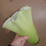 Green opaline handkerchief vase Fasoletto