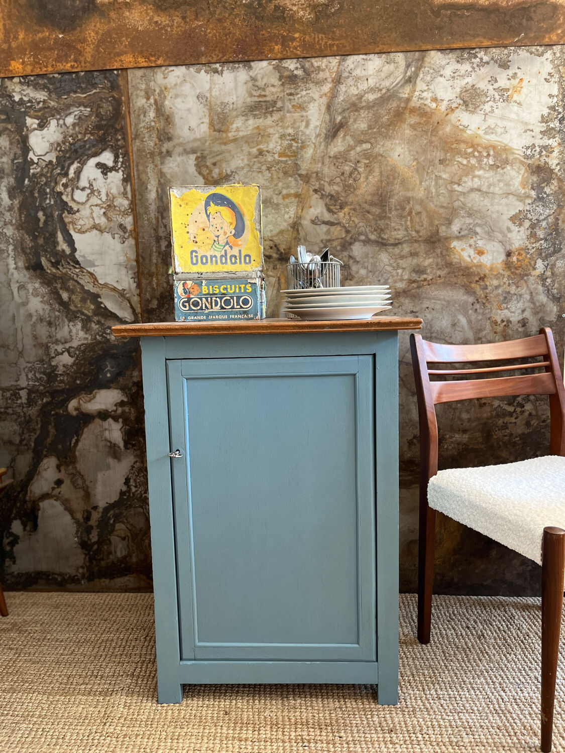 Buffet ancien bleu zingueur