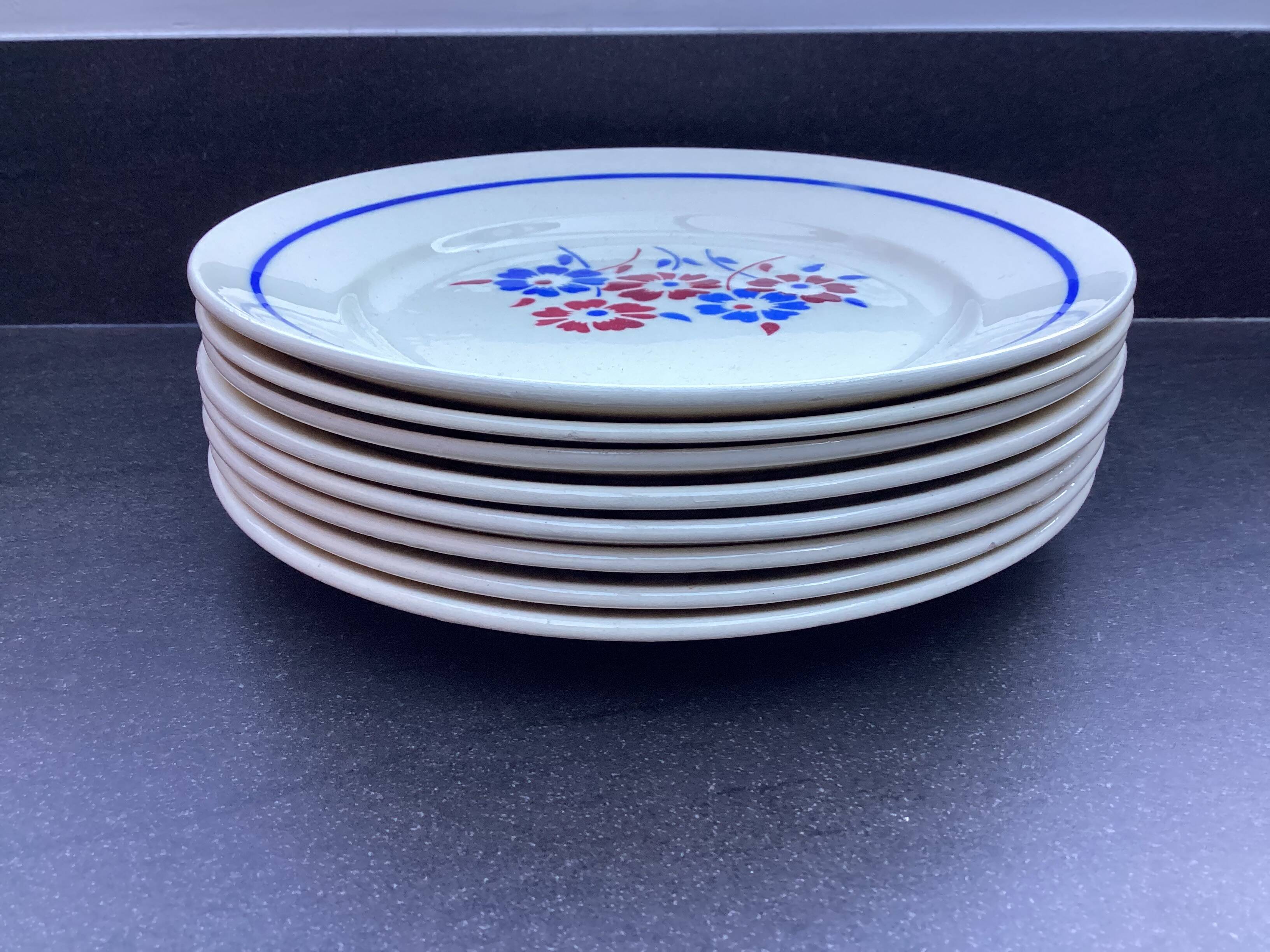 8 K & G Lunéville Sylvain pattern dinner plates