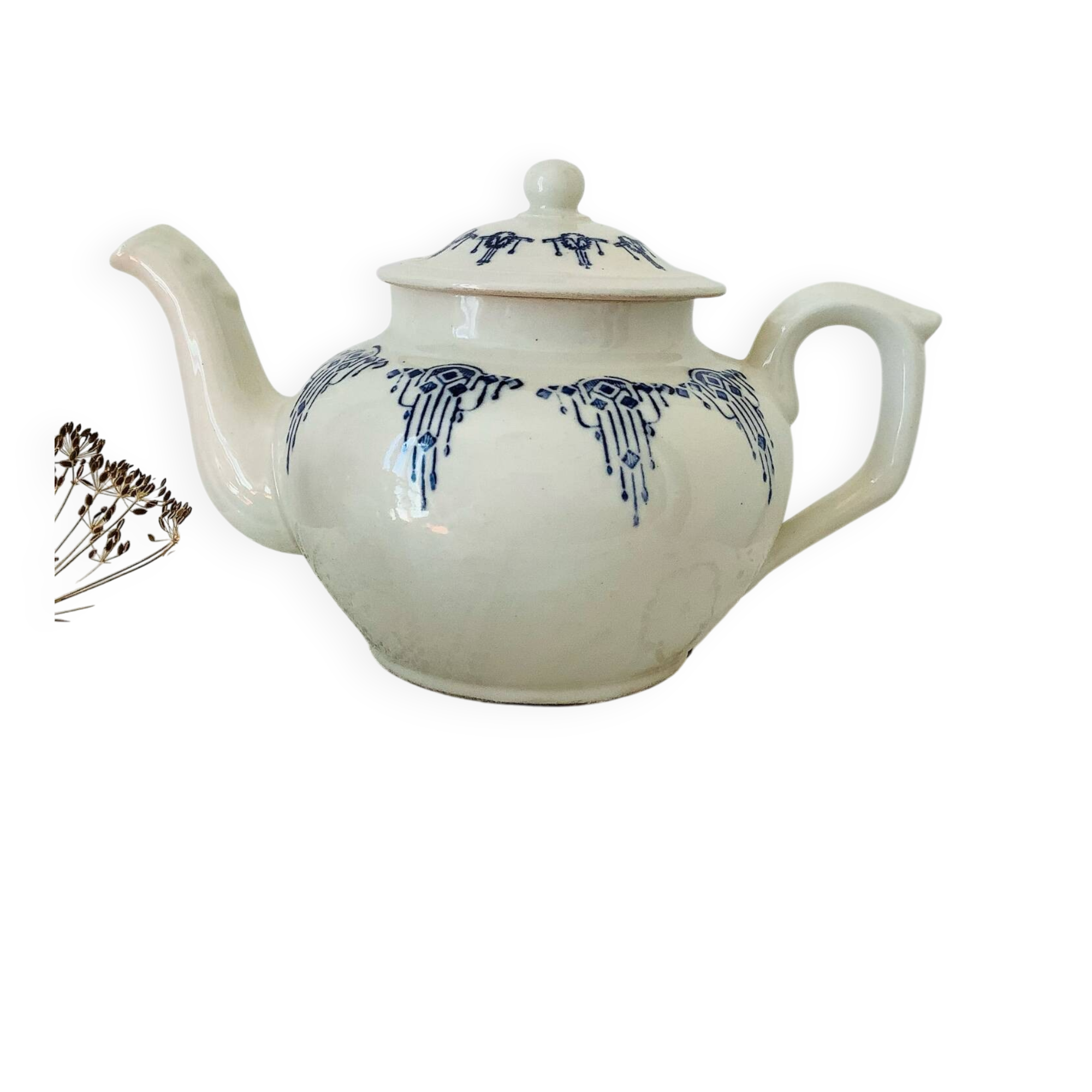 Old Saint Uze teapot