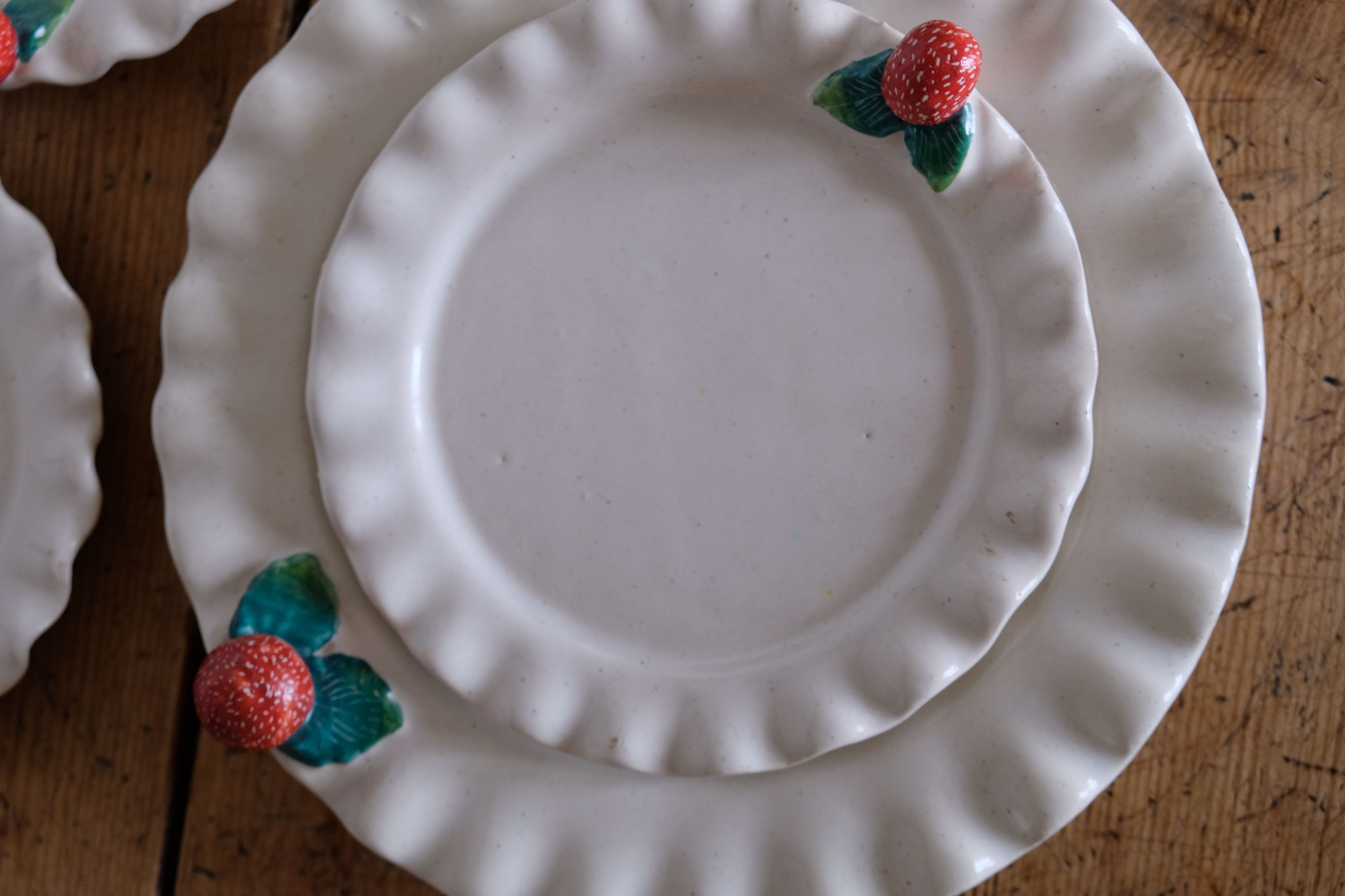 Service dessert in old strawberry Moutiers