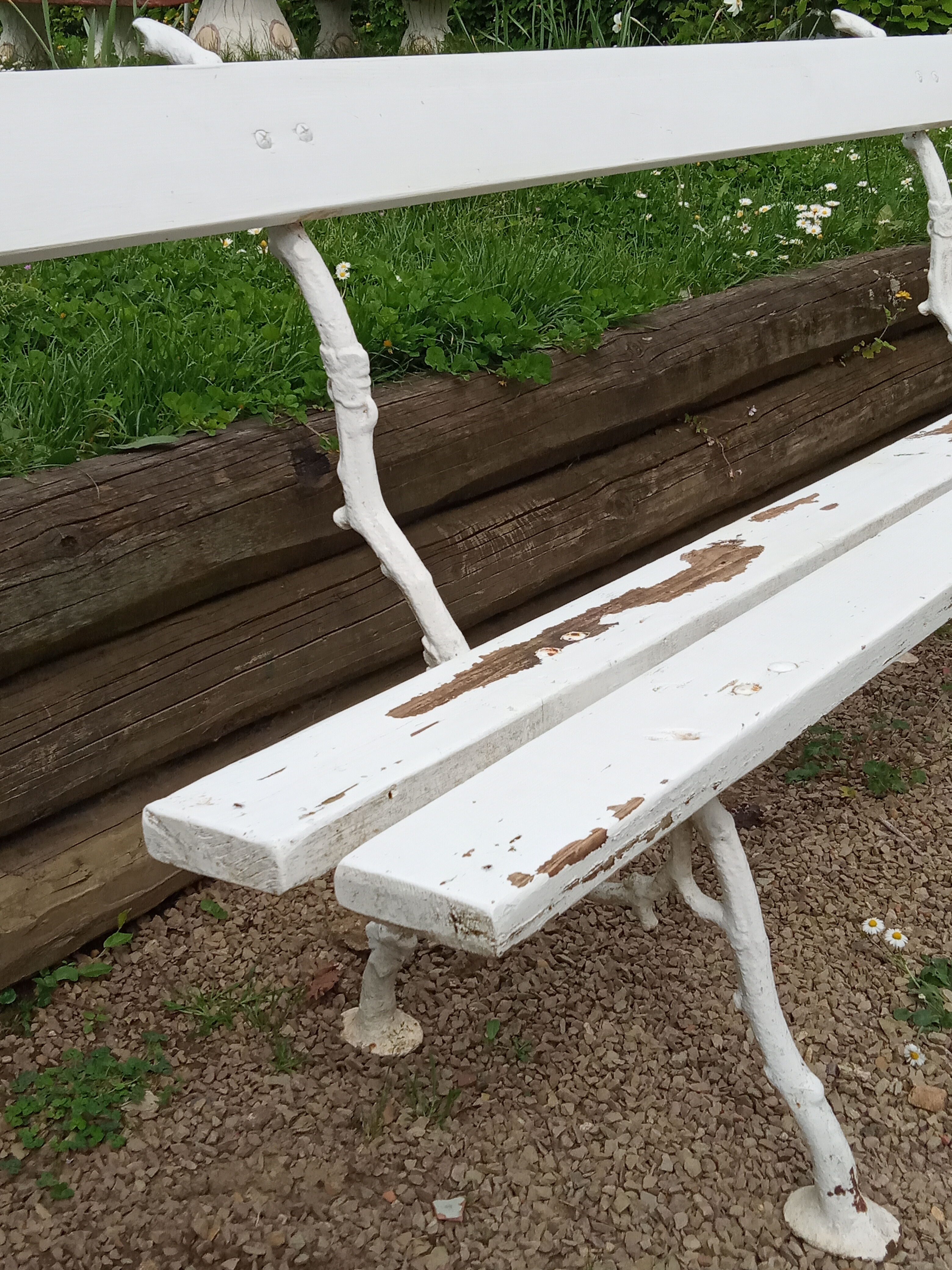Garden bench cast iron legs