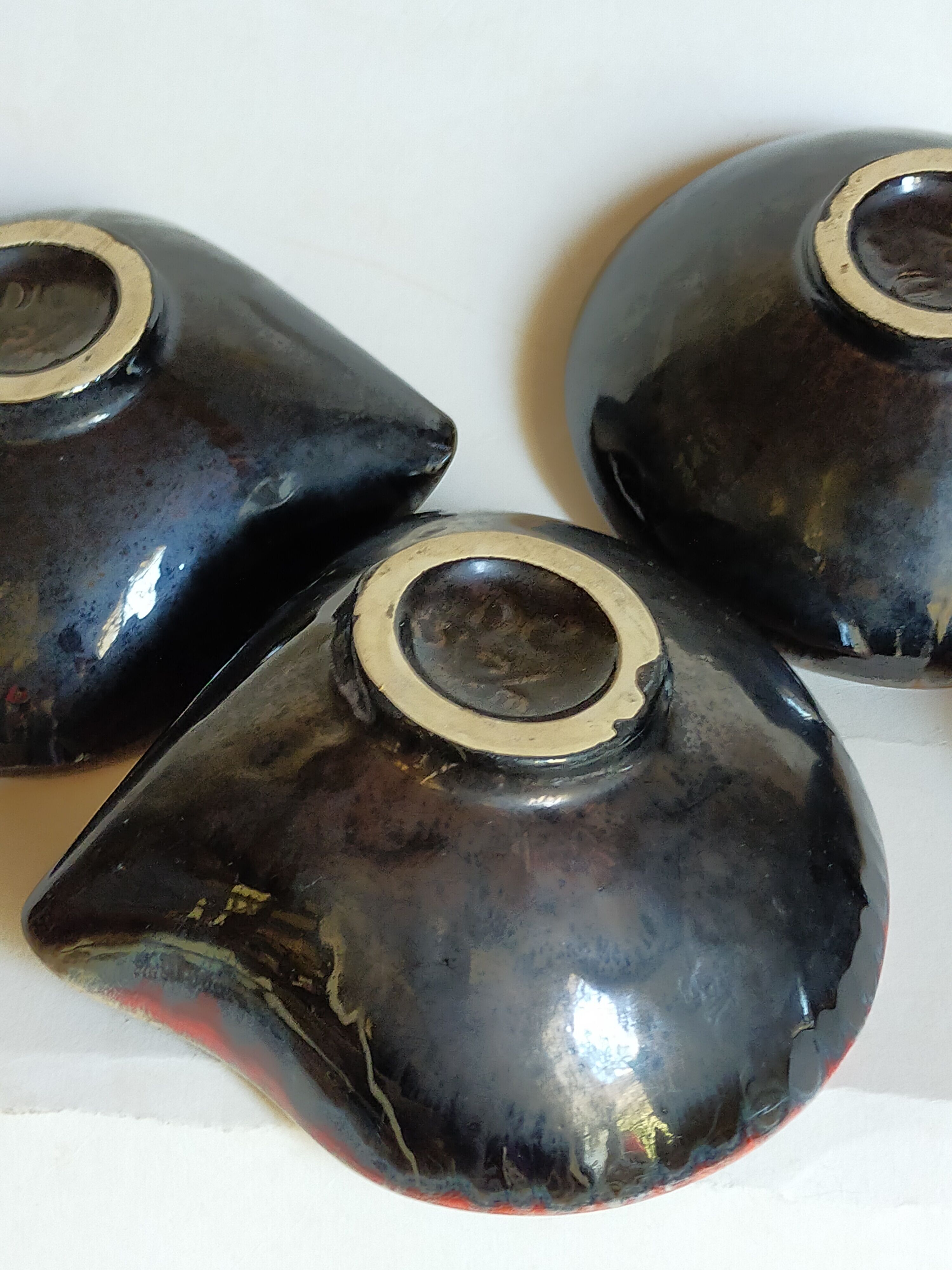 Four bowls free-form cups with French metal enamel