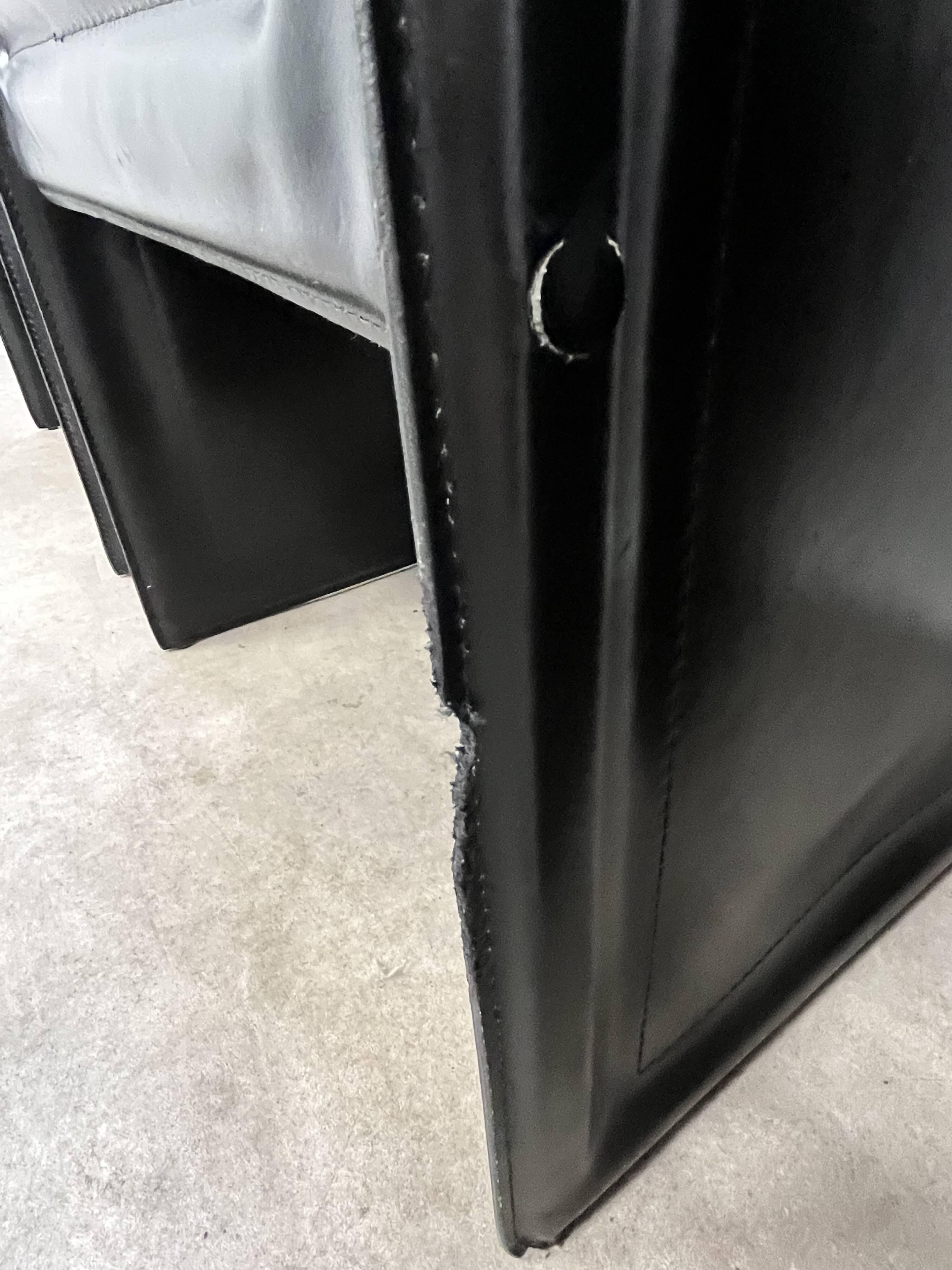 8 style Korium leather chairs in the style of Matteo Grassi