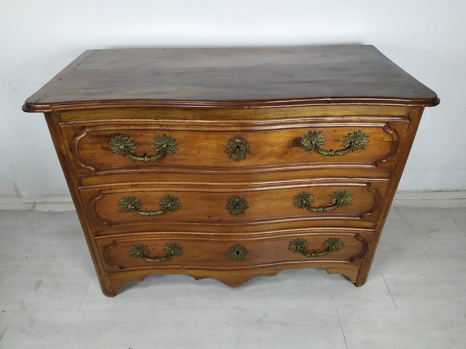 Commode lyonnaise noyer