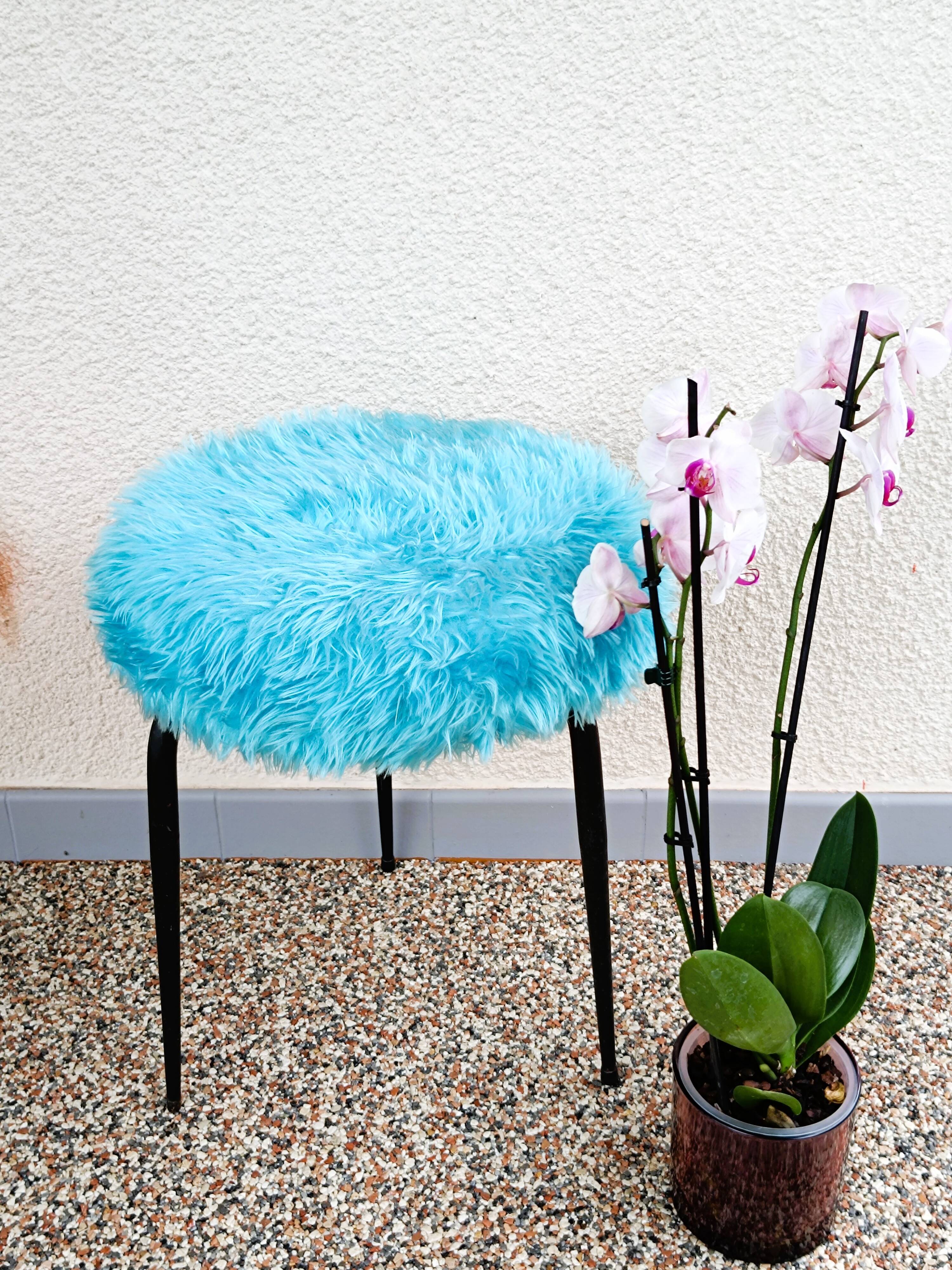 Tabouret moumoute bleue