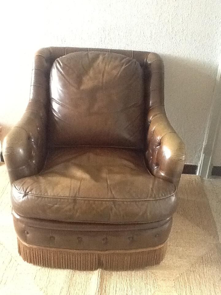 Armchair in leatherette vintage
