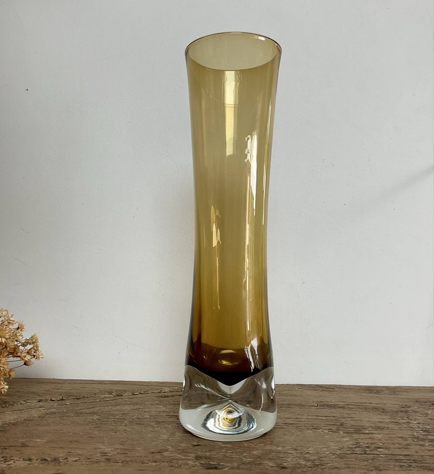 Vase verre soufflé ambre