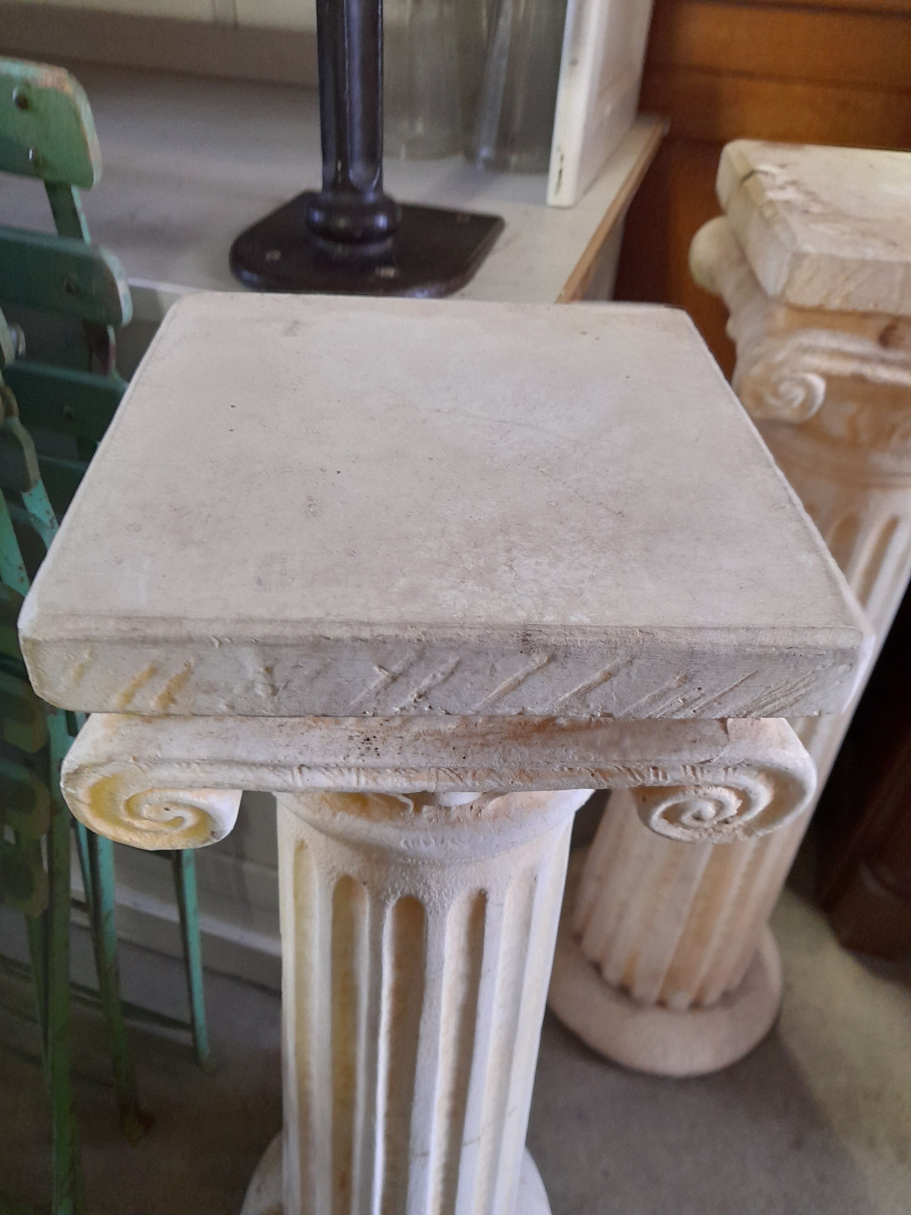 Paire de colonnes selettes en béton