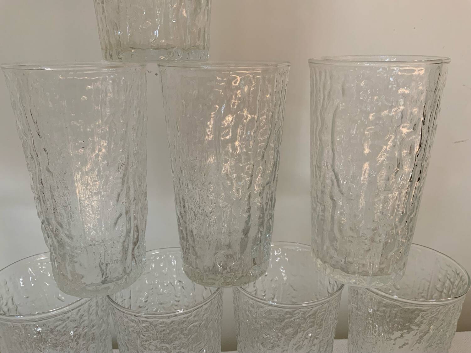 8 vintage glasses