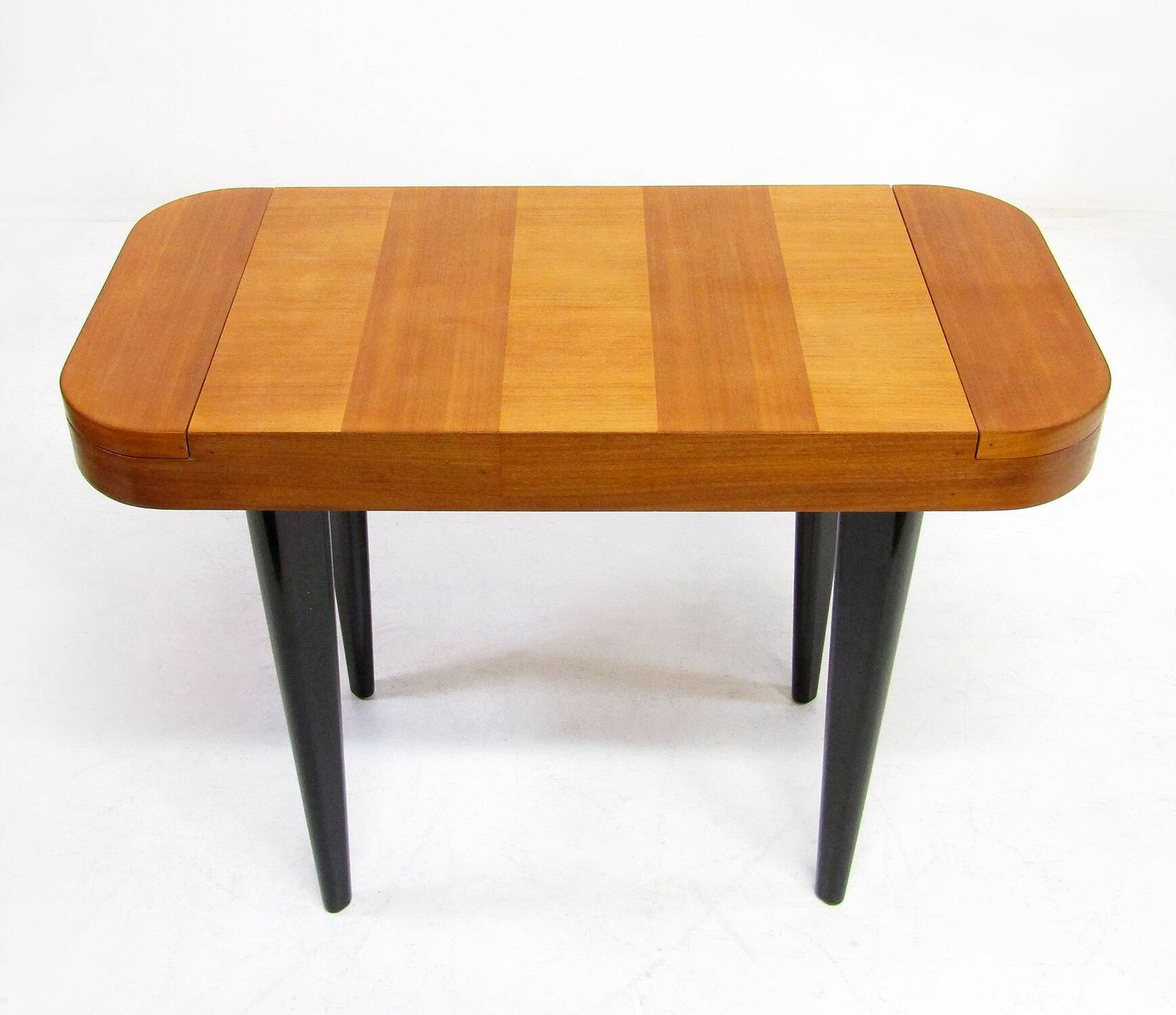 Two Paldao Line Art Deco End Tables By Gilbert Rohde For Herman Miller, C 1940
