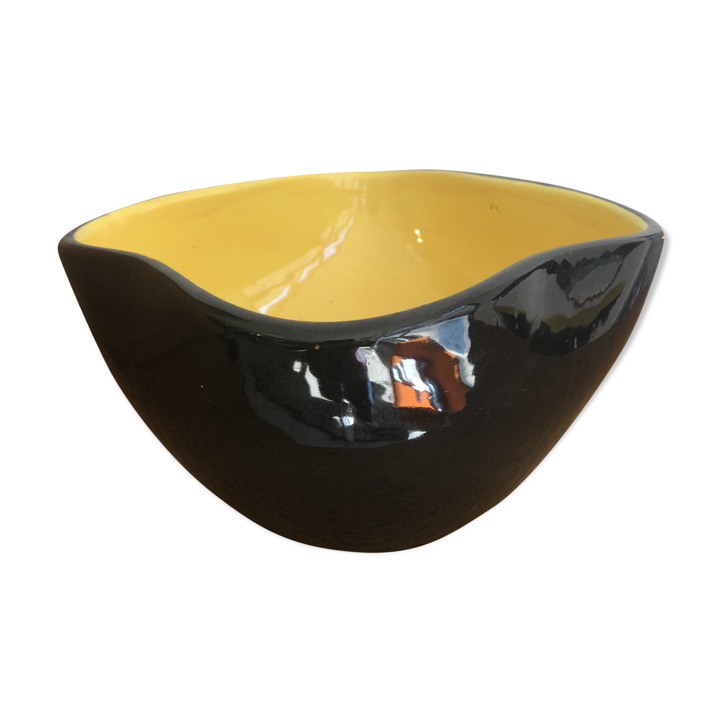 Keramos black and yellow cut