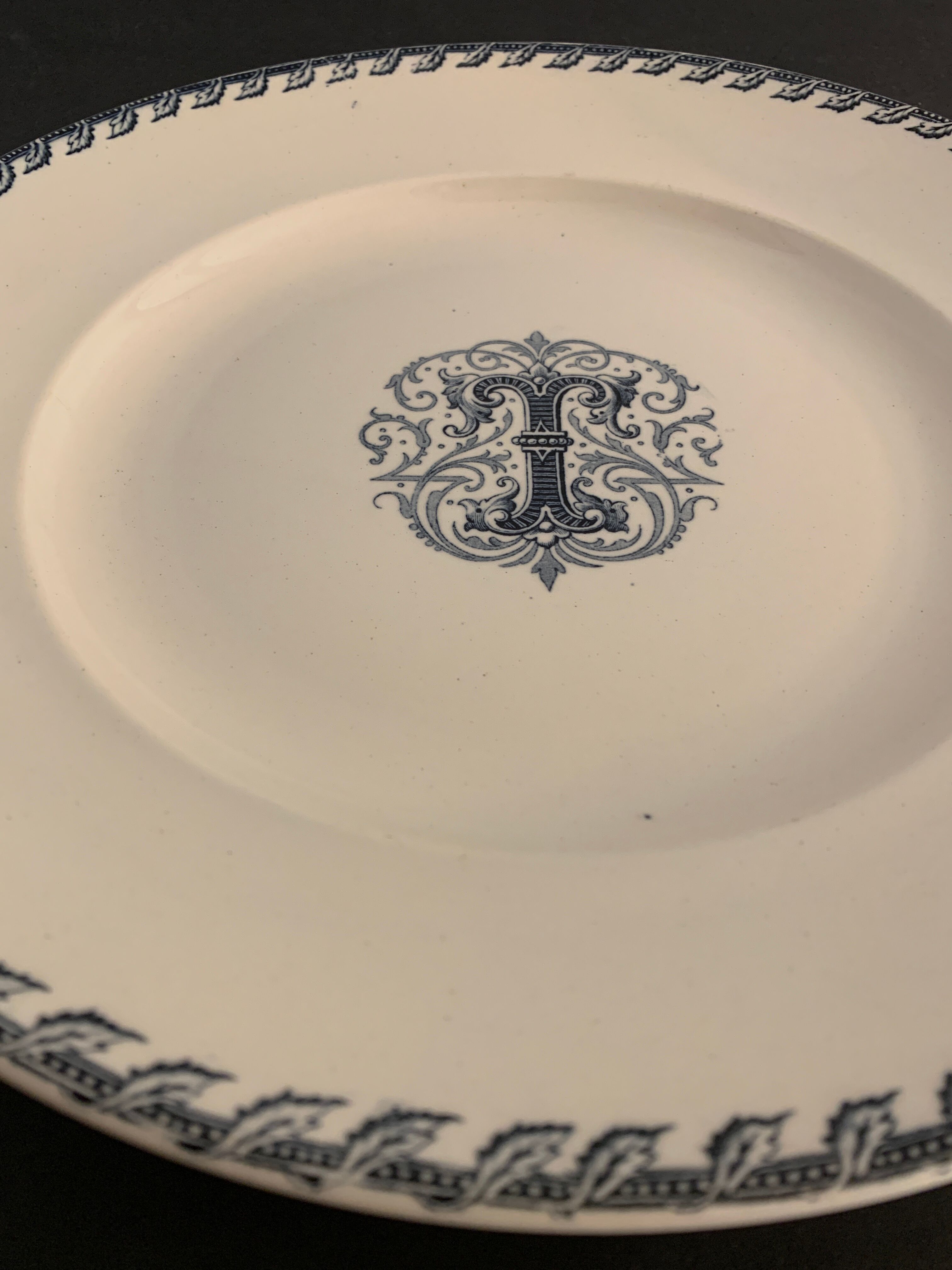 6 dessert plates and old earthenware dish, KG Lunéville
