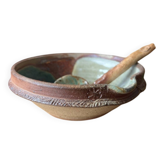 Handmade bowl in glazed stoneware