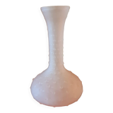 Petit vase en verre moulé