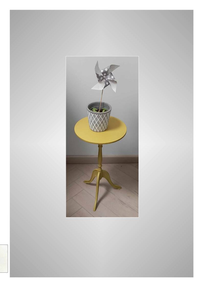 Vintage tripod pedestal table