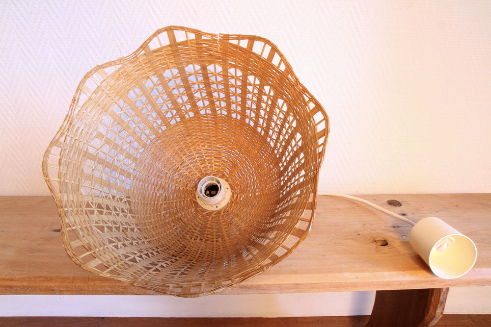 Flower-shaped braided wicker hanging