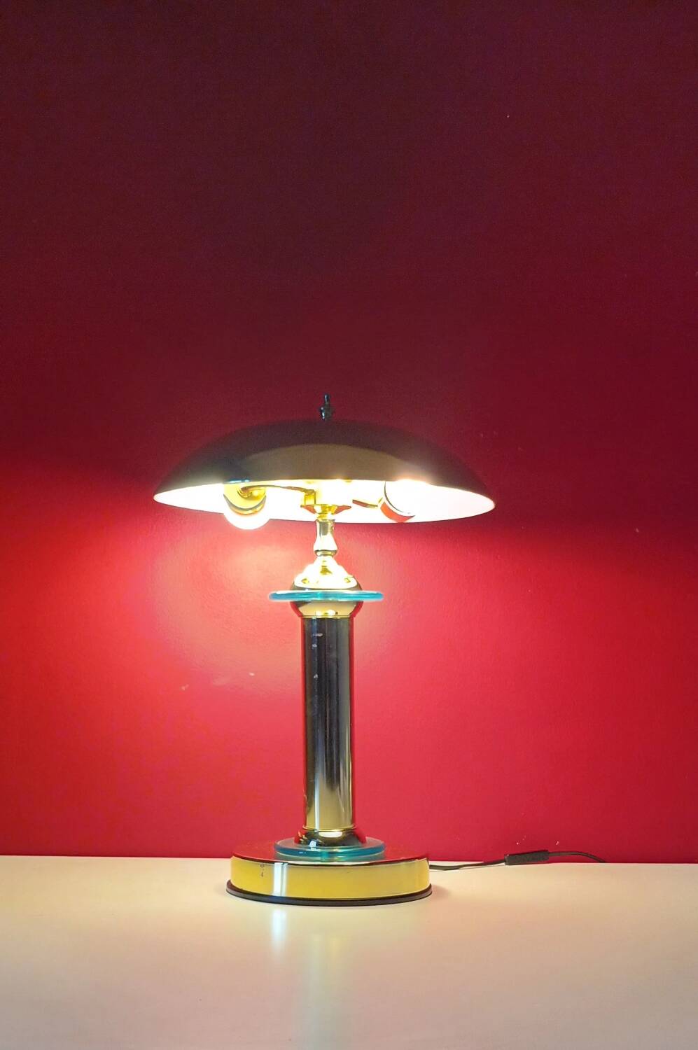 Banker mushroom desk lamp